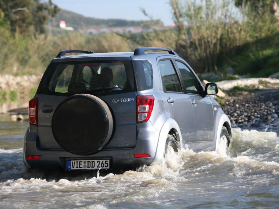  Daihatsu Terios 2006 года  (фото 6 из 28)